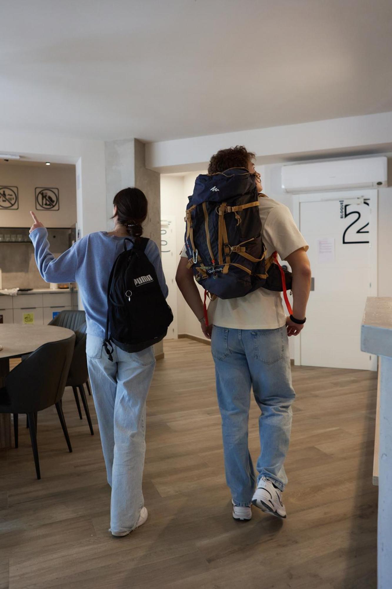 Hostel Dos Estaciones - Free Towels, Coffee & Tea, Remote Check-In Alicante Exterior foto
